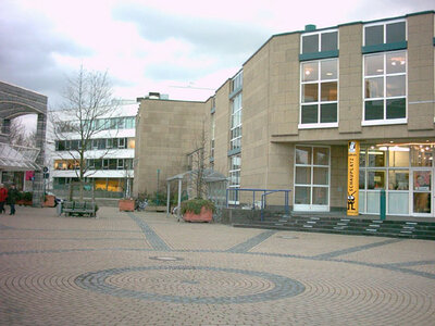 Stadtbibliothek Langenfeld 2002
